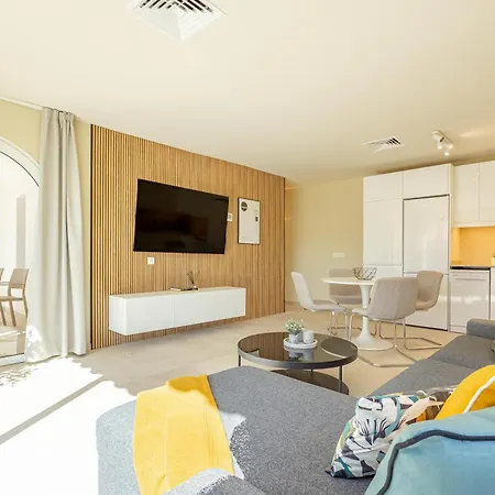 Luxury Sun Club 252 Apartment